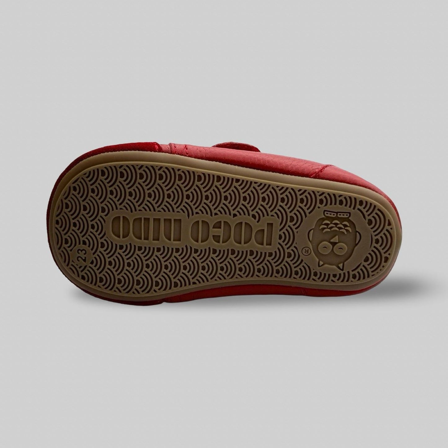 Strap shoe FIRE RED con puntera reforzada