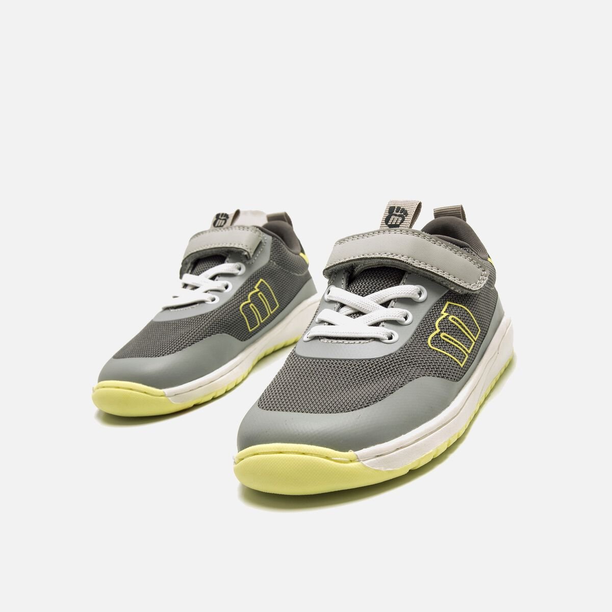 Deportiva Free gris