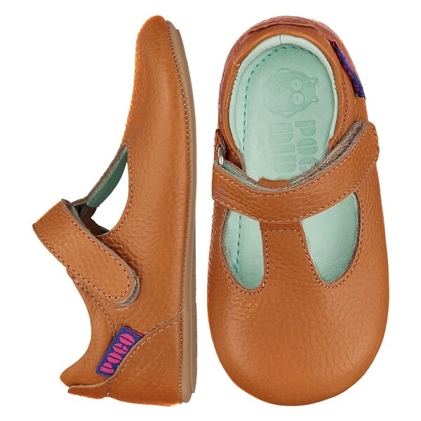 MIGHTY SHOES. BISCUIT T BAR