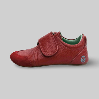 Strap shoe FIRE RED con puntera reforzada