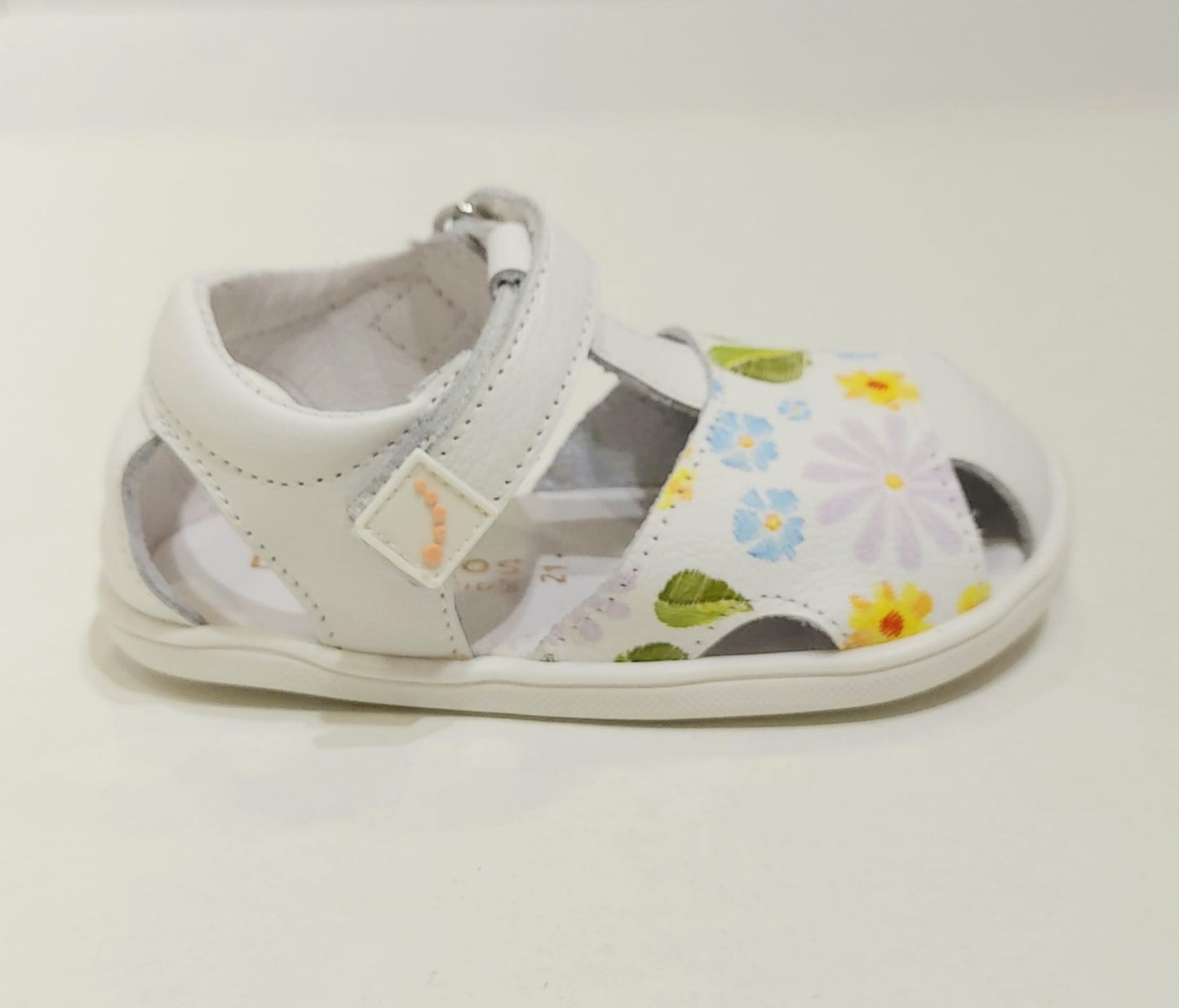 Sandalia Java white