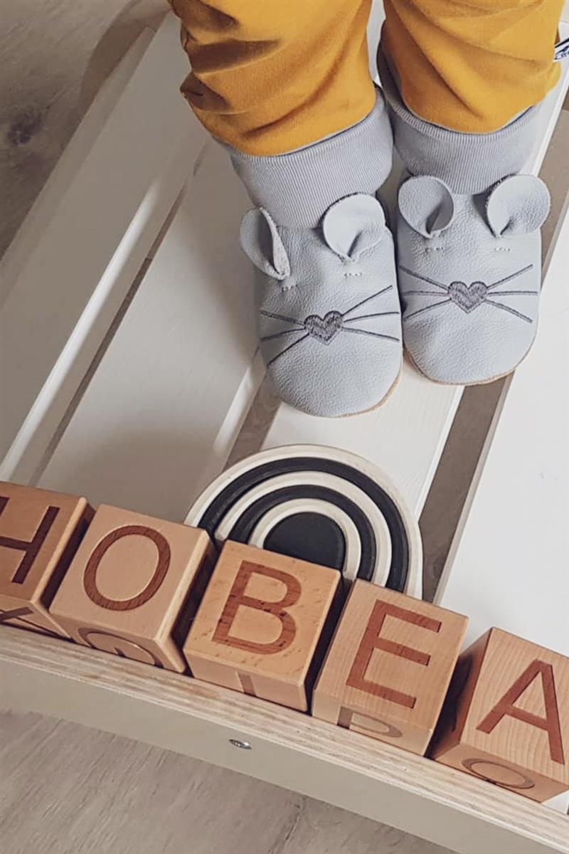MOUSE LIGTH GREY babucha en piel antideslizante