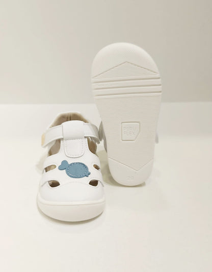 Sandalia Piruflex microfibra blanco y jeans