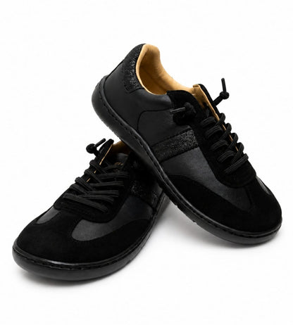 Deportiva 89990 S serraje negro y brillo