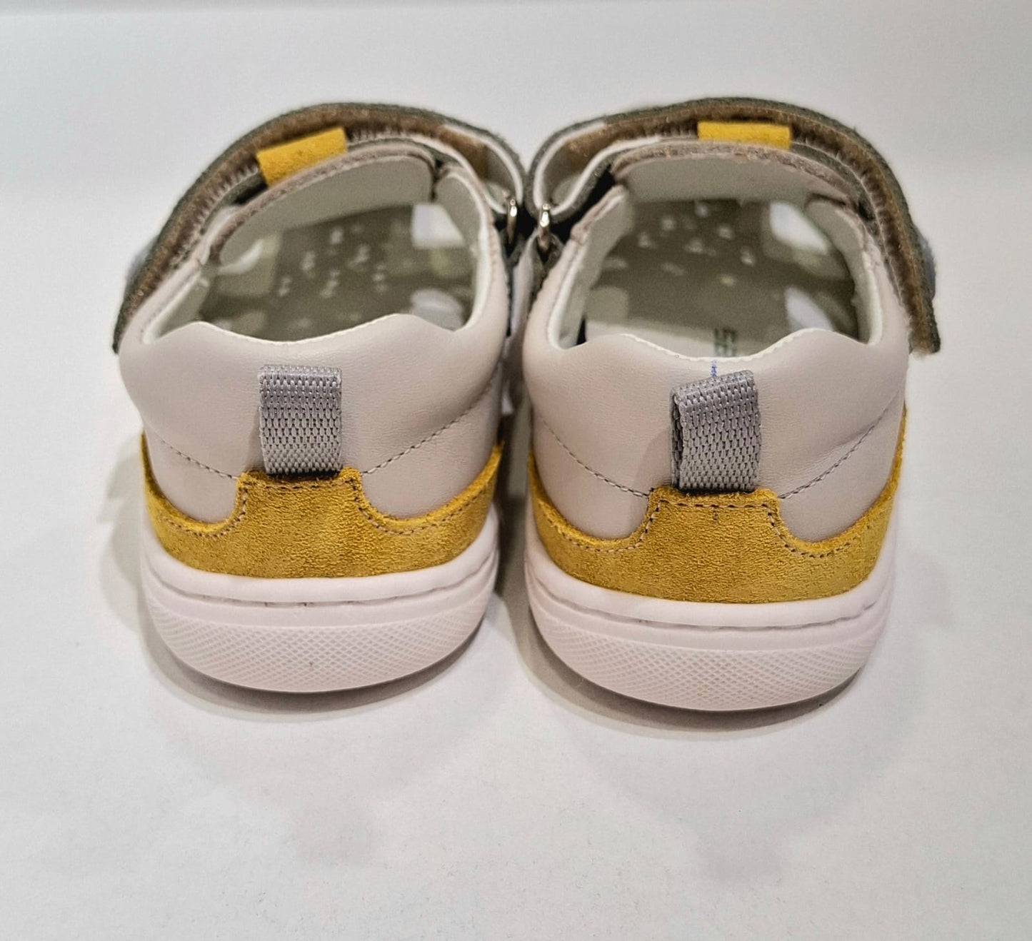 Sandalia Suede dijon mouse kaki